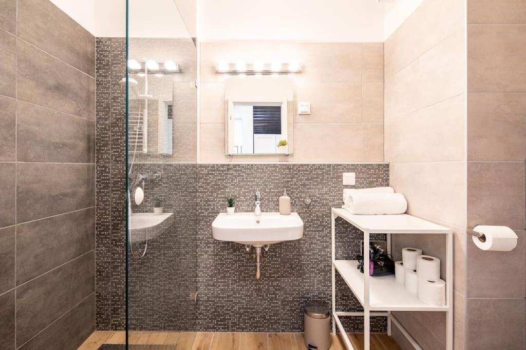 Marone 209 Budapest ~ Ac/Balcony/Indoor Parking 외부 사진
